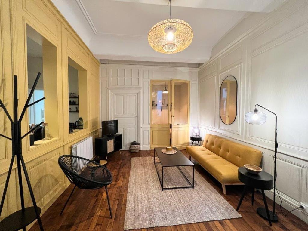 Le Boudoir De Clem Apartment Шалон-сюр-Сон Екстериор снимка